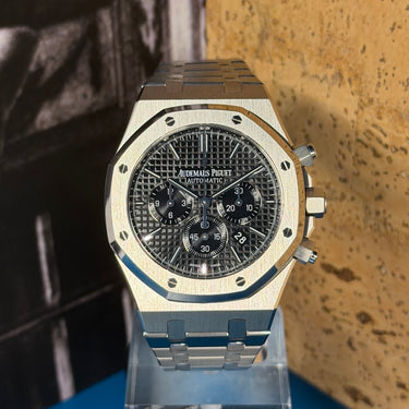 Pre-owned certified Audemars Piguet Royal Oak Chronograph reference 26320ST.OO.1220ST.01 from 2014 in Geneva - Certified pre-owned - Minty Watches