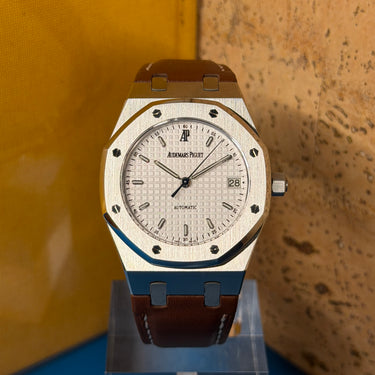 Pre-owned Audemars Piguet Royal Oak Pictet Edition reference 15189ST.OO.D083CU.01 in Geneva - Certified pre-owned - Minty Watches