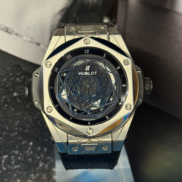 Hublot Big Bang Sang Bleu 415.NX.1112.VR.MXM16 d'occasion à Genève - Certified pre-owned- Minty Watches