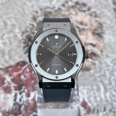 certified pre-owned Classic Fusion Racing Grey reference 542.NX.7071.RX from 2026 in Geneva - Certified pre-owned - Minty Watches