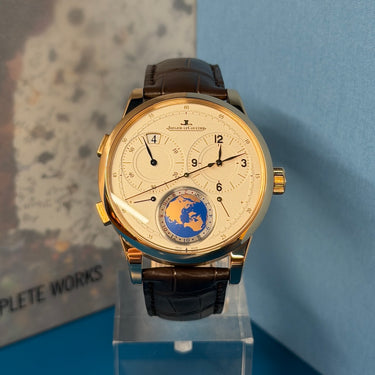 Pre-owned certified Jaeger-LeCoultre Duomètre Unique Travel Time reference Q6062520 from 2015 in Geneva - Certified pre-owned - Minty Watches
