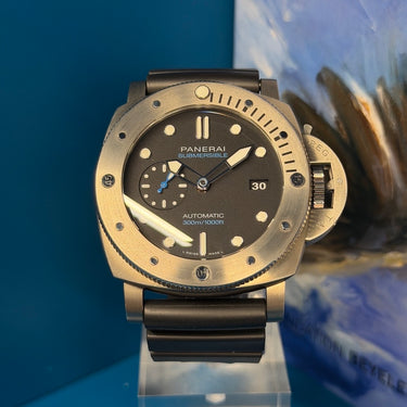 Pre-owned Panerai Luminor Submersible 1950 3 Days PAM01305 in Geneva - Certified pre-owned - Minty Watches