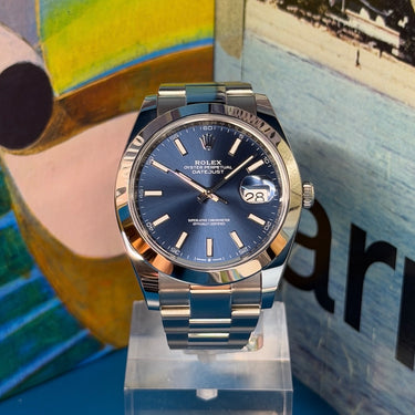 Pre-owned certified Rolex Datejust Blue 41mm reference 126300 from 2025 in Geneva - Certified pre-owned - Minty Watches