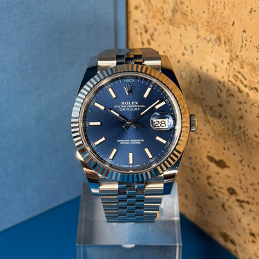 Pre-owned certified Rolex Datejust Blue 41mm reference 126334 from 2025 in Geneva - Certified pre-owned - Minty Watches