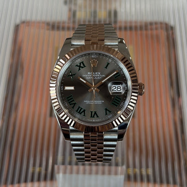 certified pre-owned Rolex Datejust "Wimbledon" Steel & Rose Gold 41mm reference 126331 from 2023 in Geneva - Certified pre-owned - Minty Watches
