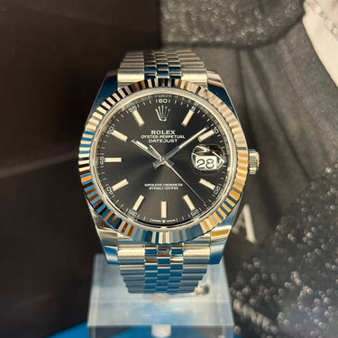 Rolex Datejust Noir 41mm 126334 2025 d'occasion à Genève - Certified pre-owned- Minty Watches