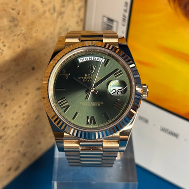 Rolex Day-Date "Olive" 228235 2024 d'occasion à Genève - Certified pre-owned- Minty Watches