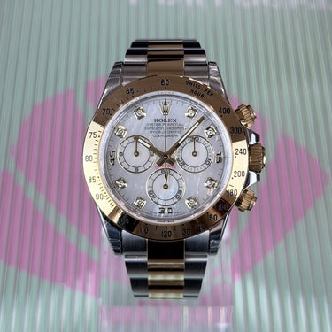 certified pre-owned Rolex Daytona with MOP and diamond dial reference 116523 from 2015 in Geneva - Certified pre-owned - Minty Watches