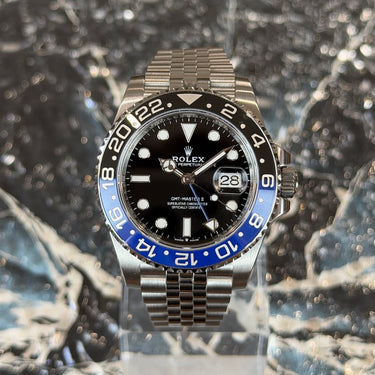 certified pre-owned Rolex GMT-Master II "Batgirl" reference 126710BLNR with jubilee bracelet from 2023 in Geneva - Certified pre-owned - Minty Watches