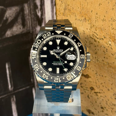 Pre-owned certified Rolex GMT-Master II "Bruce Wayne" Jubilee bracelet reference 126710GRNR from 2025 in Geneva - Certified pre-owned - Minty Watches