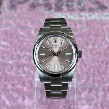 certified pre-owned Oyster Perpetual Pink in 34mm reference 124200 from 2025 in Geneva - Certified pre-owned - Minty Watches