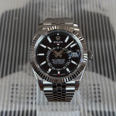certified pre-owned Rolex Sky-Dweller with black dial & jubilee bracelet reference 336934 from 2025 in Geneva - Certified pre-owned - Minty Watches