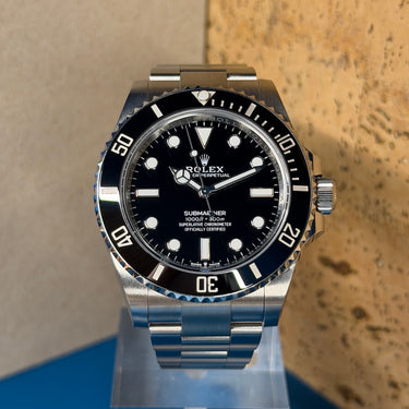 Pre-owned certified Rolex Submariner No-Date reference 124060 from 2025 in Geneva - Certified pre-owned - Minty Watches