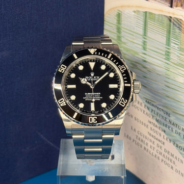 Pre-owned certified Rolex Submariner No-Date 41mm reference 124060 from 2021 in Geneva - Certified pre-owned - Minty Watches