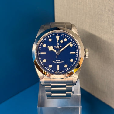 Pre-owned certified Tudor Black Bay 41 blue dial reference 79540 from 2023 in Geneva - Certified pre-owned - Minty Watches