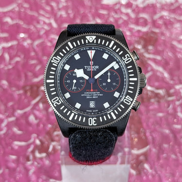 certified pre-owned Tudor Pelagos FXD Chrono Alinghi Red Bull Racing reference 25807KN from 2023 in Geneva - Certified pre-owned - Minty Watches